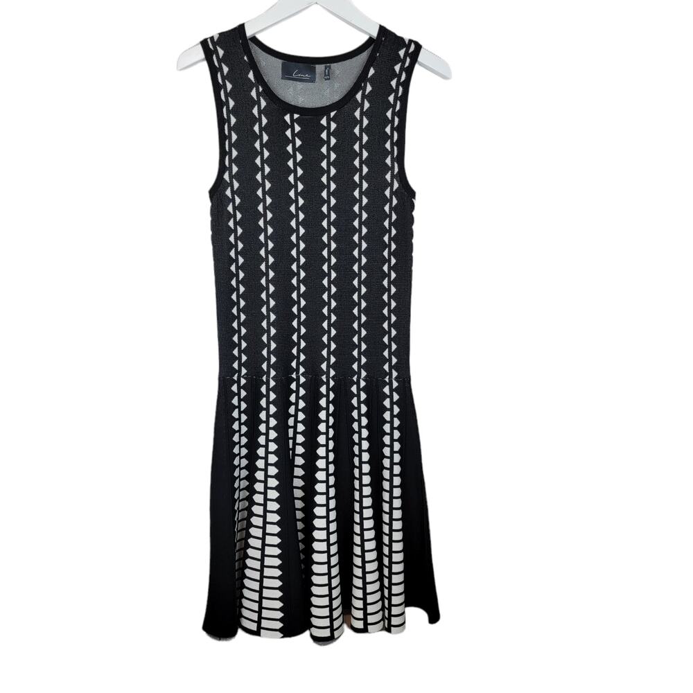 LINE THE LABEL International John & Jenn Black White Knit Fit & Flare Dress - M - Picture 5 of 7